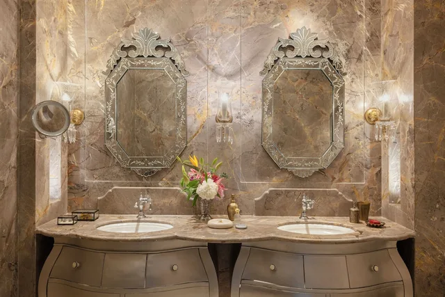 Landmark, Twin Beds، Raffles Jaipur 4/4