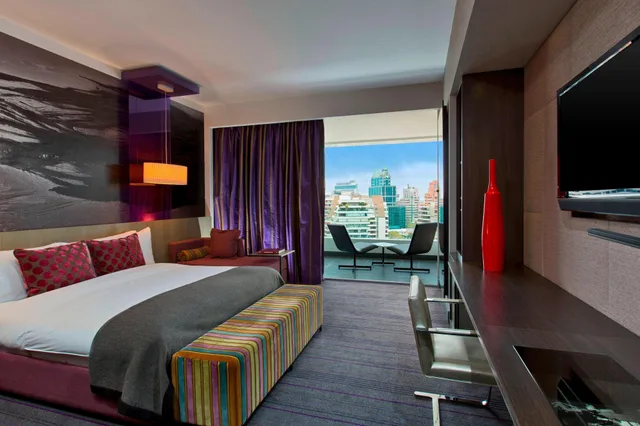 Deluxe, King Bed, W Santiago 1/3
