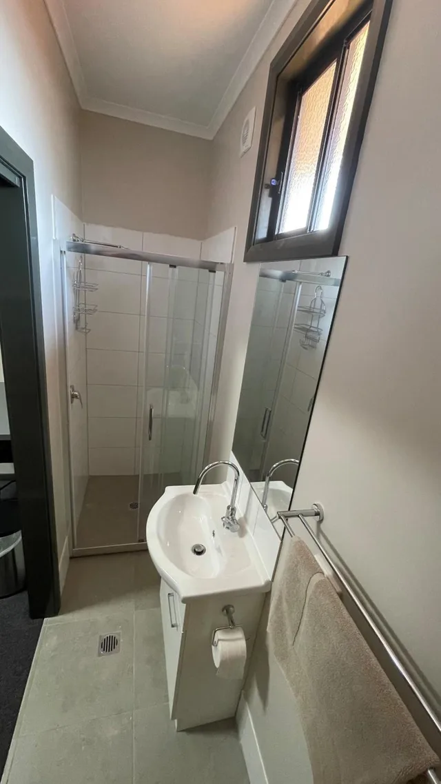 استوديو بسرير كوين، Broken Hill Tourist Lodge 7/9