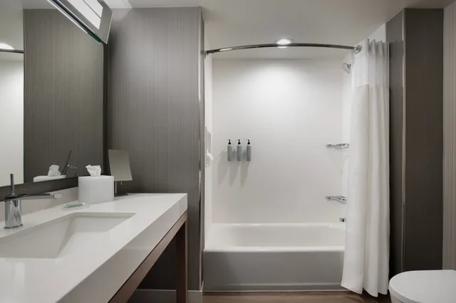 غرفة قياسية بسريرين كوين، Courtyard By Marriott Nanaimo 4/5