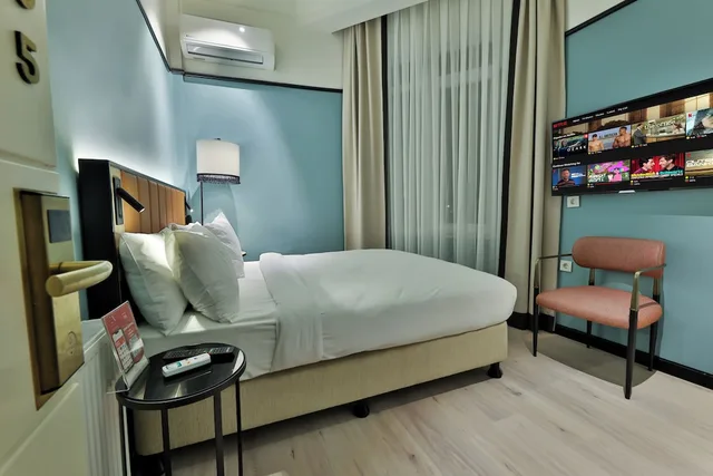 غرفة اقتصادية بسرير كوين، EA Exclusive Hotel & Kocatepe 1/3
