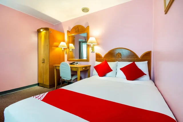 Superior, Double Bed, Palladium Suites 2/8