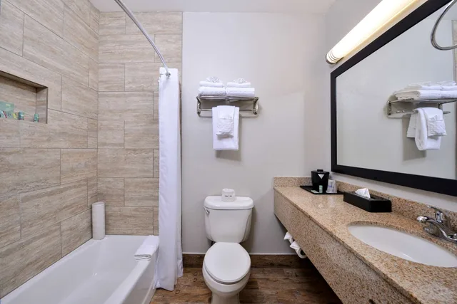 غرفة بسريرين كوين، Best Western Kettleman City Inn & Suites 4/4