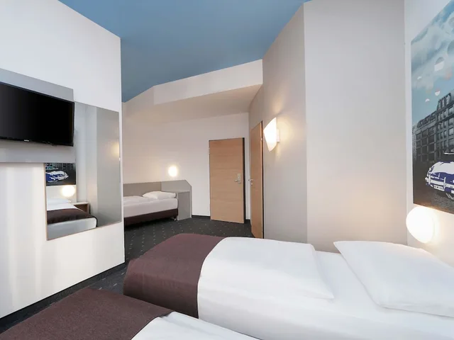 غرفة ثلاثية بثلاثة أسرّة، B&B Hotel Berlin-Charlottenburg 1/4