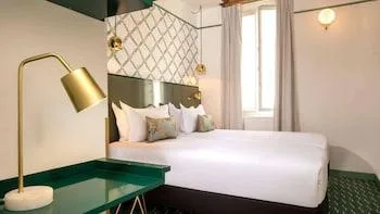 Solo, Mini, Classic, Single، HOTEL DES DEUX-ILES 1/3