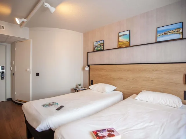 غرفة قياسية بسريرين منفصلين، IBIS CHERBOURG LA GLACERIE 2/9