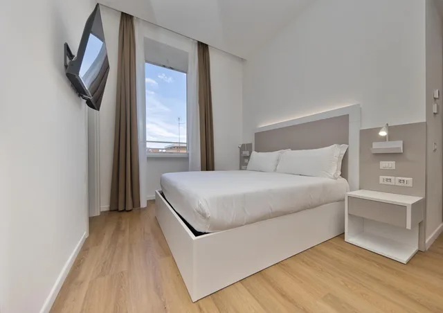 غرفة ديلوكس بسرير مزدوج، LH Hotel Andreotti 5/8