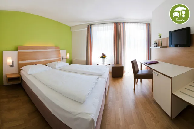 Room, Double Bed, with View, Balcony, arte Hotel Wien Stadthalle 1/2