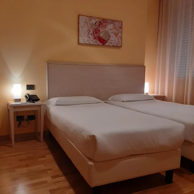 غرفة قياسية بسرير مزدوج أو سريرين منفصلين، Hotel Chiaraluna 3/10