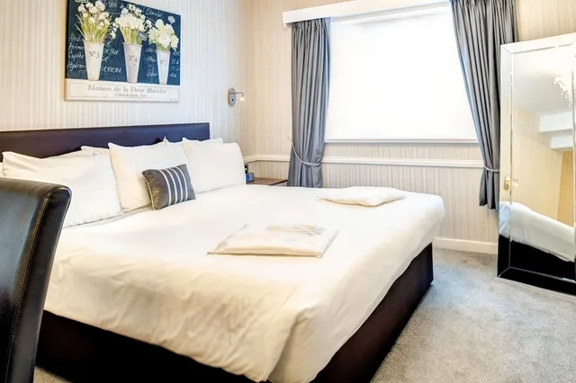 غرفة سوبيريور بسرير كينج، Best Western Weymouth Hotel Rembrandt 1/5
