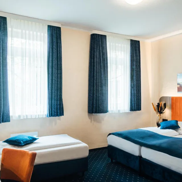 غرفة ثلاثية، Centrum Hotel Commerz am Bhf Hamburg Altona 4/10