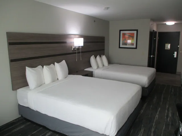 غرفة قياسية بسريرين كوين، Best Western Nsu Inn 1/6