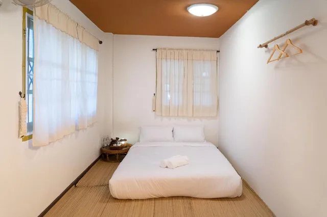 غرفة عائلية بسريرين كينج بحمام مشترك، Past Tense Hostel 1/2