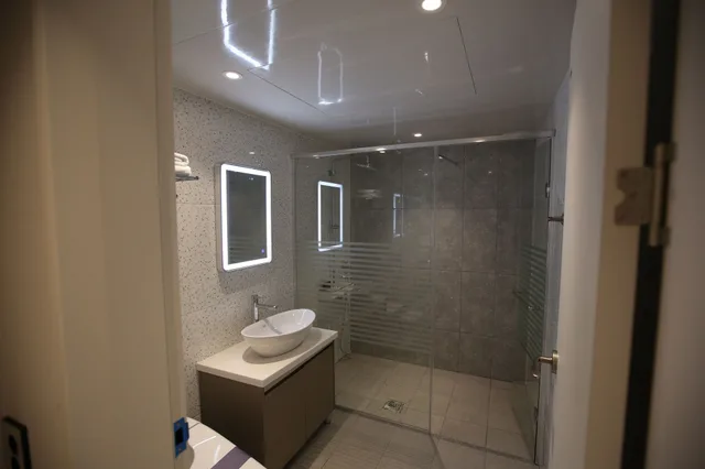 غرفة ديلوكس بسرير كينج بإطلالة على البحر، AM Ort Hotel 2/2