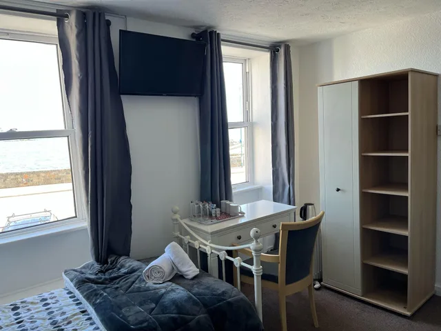غرفة عائلية بإطلالة على البحر، St George's Guesthouse 4/10