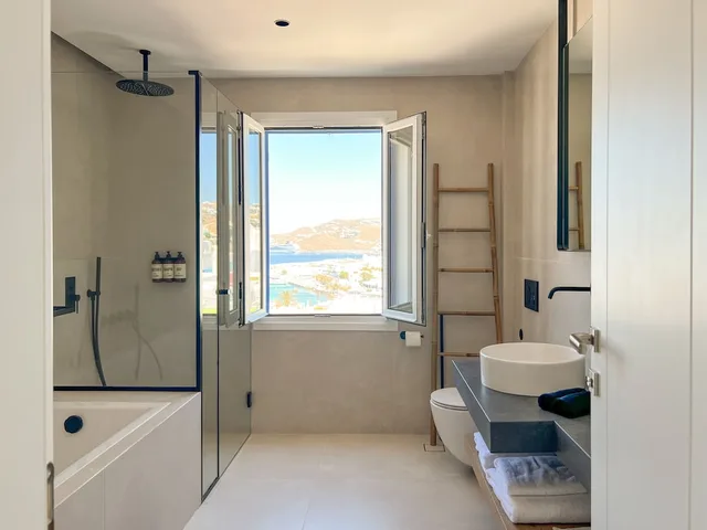 جناح تنفيذي بثلاثة أسرّة بإطلالة على البحر، Portobello Boutique Hotel 2/2