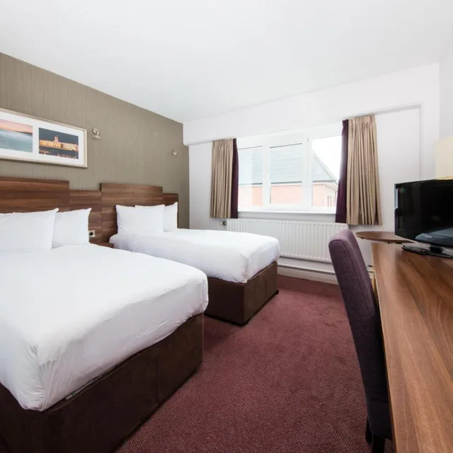 غرفة قياسية بسرير مزدوج أو سريرين منفصلين، Leonardo Hotel Cork 4/9