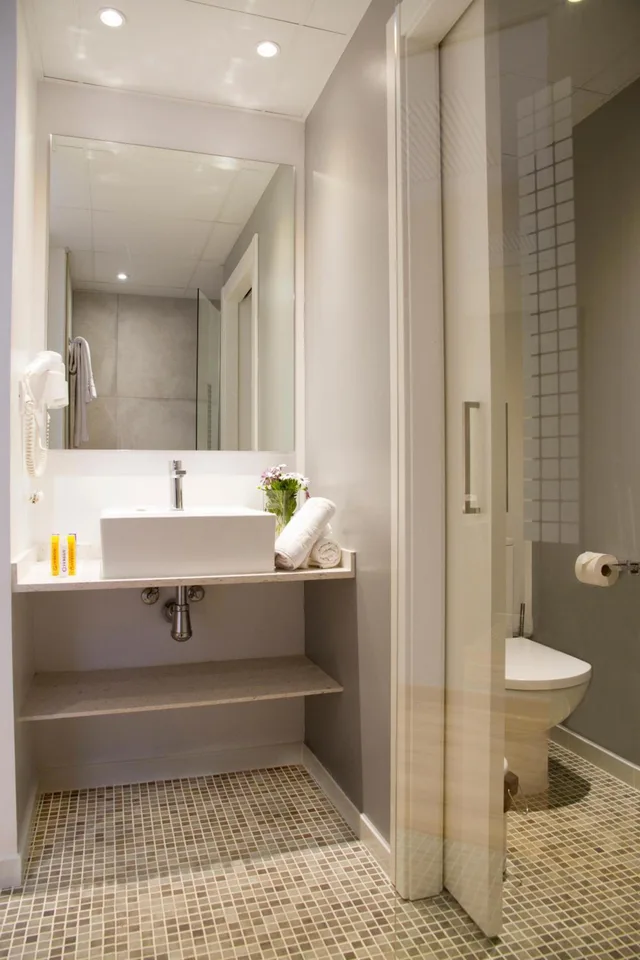 Room, Quadruple, Single Bed, Alegria Maripins Hotel 5/6