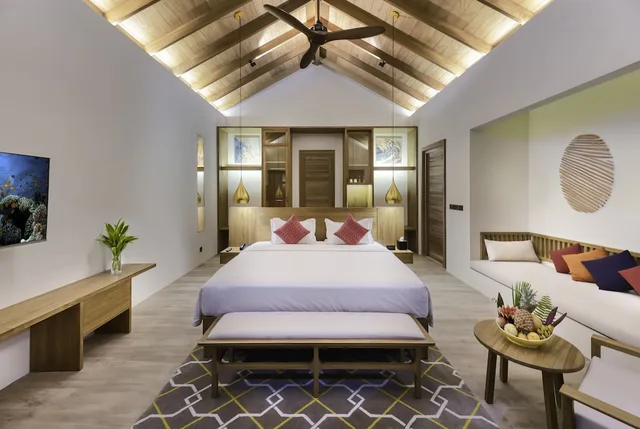Beach Pool, Premium, Villa, King Bed، Fiyavalhu Resort Maldives - All Inclusive 2/4