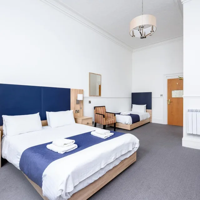 Superior, Triple, Hotel Prince Regent 4/5