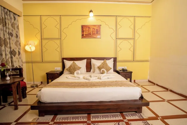 Royal, Heritage, Double Bed، Hotel Laxmi Niwas 7/10