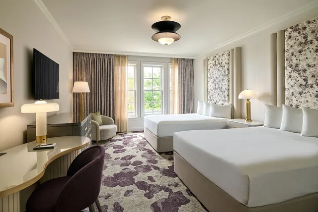غرفة تنفيذية بسريرين كوين، Royal Park Hotel 2/7