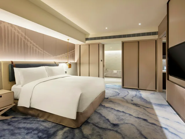 جناح بريميوم بسرير كينج، Hilton Taipei Sinban 1/5