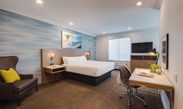 Studio, Suite, King Bed, Sofa, Corner, Ayres Hotel Spa Moreno Valley 3/7