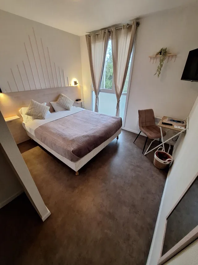 غرفة بسرير مزدوج، Hotel Au Bon Sejour 4/10