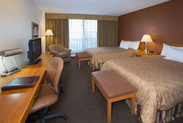 Standard, 2 Double Beds, Jasper Inn And Suites 3/5
