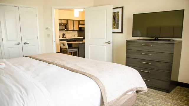 استوديو بسرير كوين، Candlewood Suites Memphis - Southaven 1/2