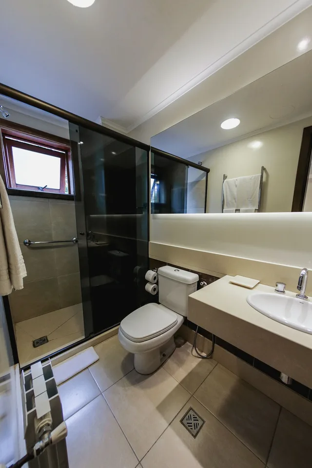 غرفة فاخرة بسرير كوين بإطلالة على البحر، Bavaria Sport Hotel by Intercity 8/8