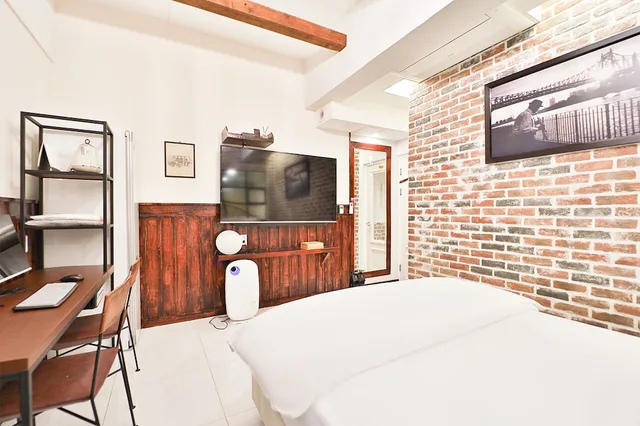 Suite, Double Bed, February Hotel Hwanggeum 6/10