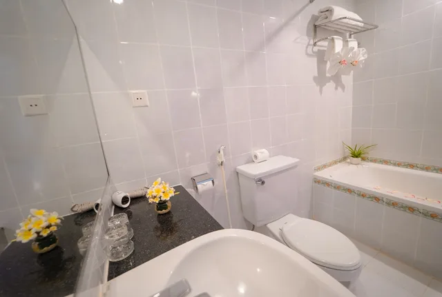 غرفة ديلوكس بسرير مزدوج بإطلالة على الحديقة، Century Riverside 2/2