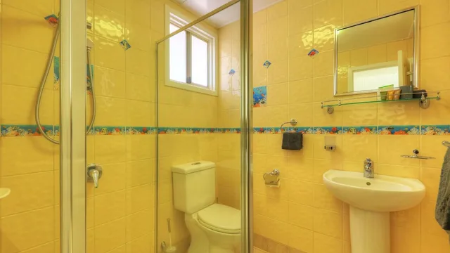 غرفة ديلوكس عائلية بسرير كوين وسرير بطابقين وسرير بطابقين وسرير كوين، Best Western Halls Creek Motel 2/2