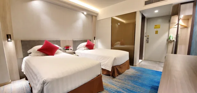 Premier Sky twin، Wharney Hotel 4/6