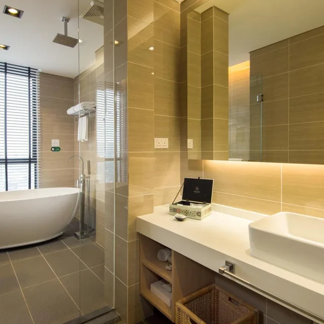 Heritage, Executive, King Bed, with View, Balcony, Bathtub, The Pines Melaka 5/9