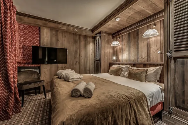 غرفة عائلية بسرير كينج وسريرين منفصلين بغرفتي نوم، LE VAL D'ISERE 2/2