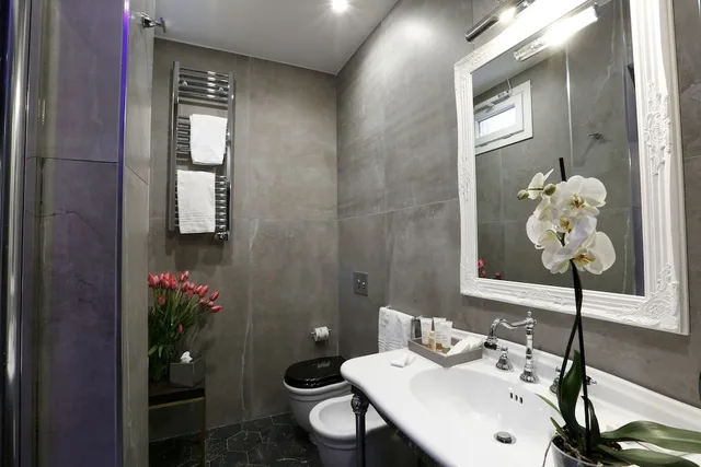 غرفة تنفيذية بسرير كوين بشرفة، Saint B Boutique Hotel 5/5