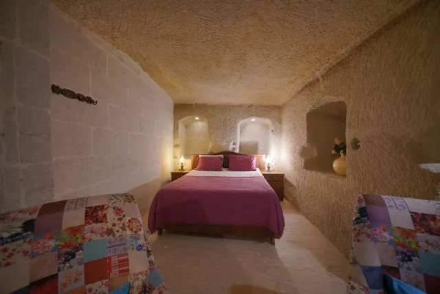 جناح عائلي بسرير مزدوج وسريرين منفصلين، Salkim Cave House 1/5