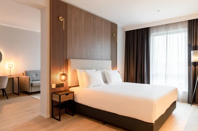 غرفة بسرير كينج، AC Hotel Inverness 1/10