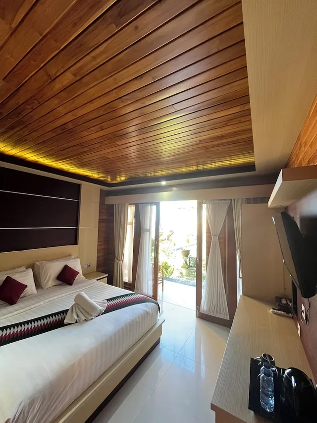 كوخ ديلوكس بسرير كينج بإطلالة على المسبح، Sunrise Cottage Nusa Penida 3/7