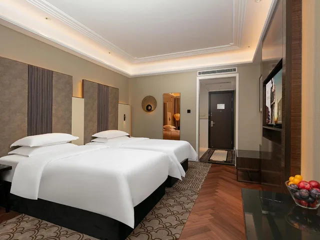 Elegant, Twin Beds، Metropolo Zhenjiang Railway Station Wanda Square 6/7