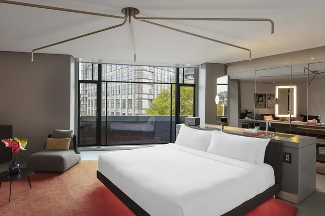 Exchange, Premier, Suite, King Bed، W Amsterdam 4/10