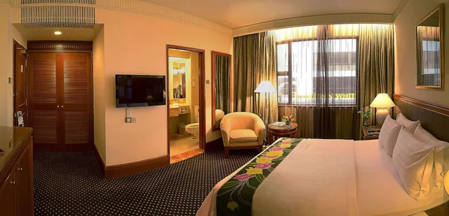 غرفة سوبيريور بسرير كوين، The Jesselton Hotel 5/7