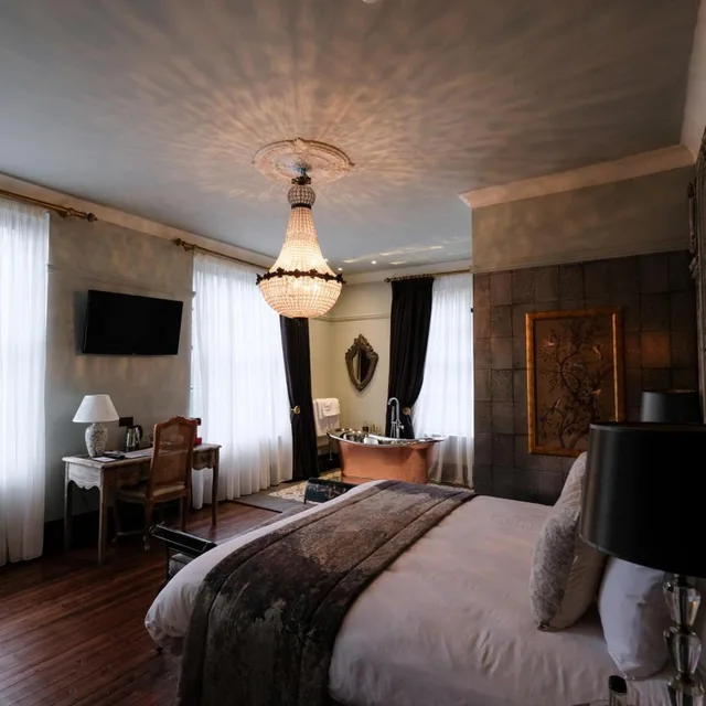 غرفة بريميوم بسرير كينج، Bowburn Hall Hotel 1/6