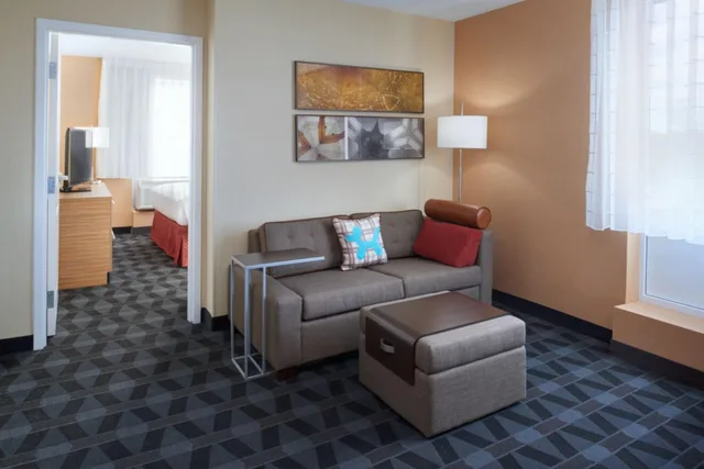 1 Bedroom, Suite, Accessible, Towneplace Suites By Marriott Grand Rapids Airport 1/1