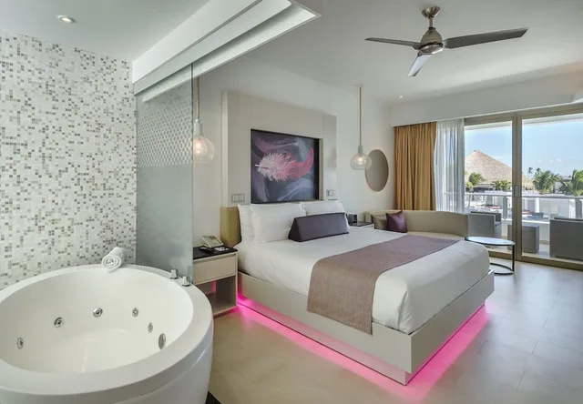 Diamond Club, Junior Suite, Luxury, 2 Queen Beds, Ocean View، Royalton CHIC Punta Cana, An Autograph Collection All-Inclusive Resort & Casino - Adults Only 2/2