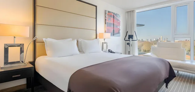 Premium, Single Bed, Pestana Chelsea Bridge Hotel & Spa 1/1