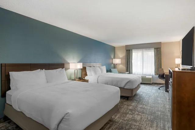 جناح بسريرين كوين لذوي الإعاقة، Best Western Watertown Inn Suites 5/7